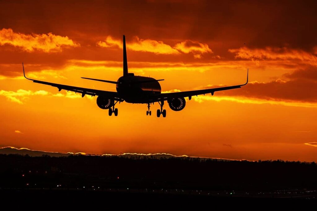 Weybridge to Stansted Airport We Cover All London Airports Now
