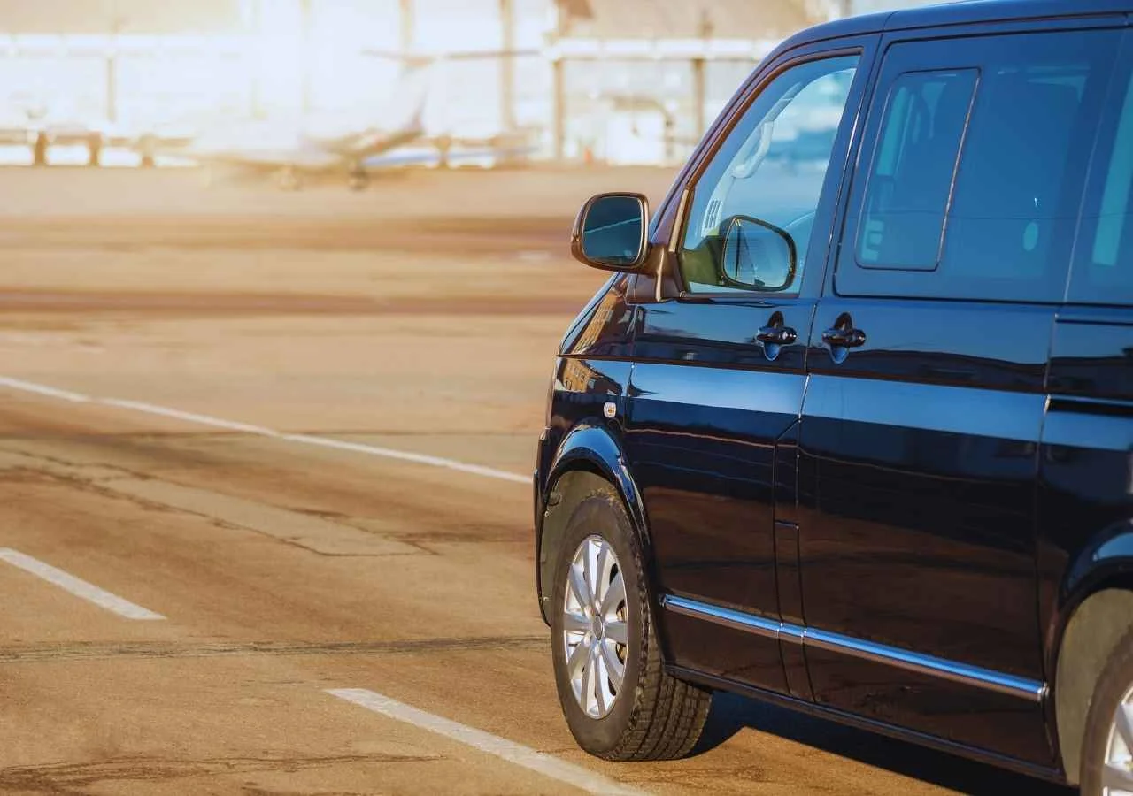 Airport Transfers with Star cars weybridge